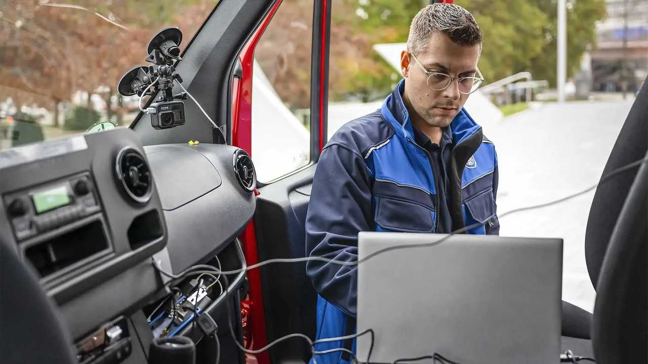 New Mercedes-Benz eSprinter efficiency test drive