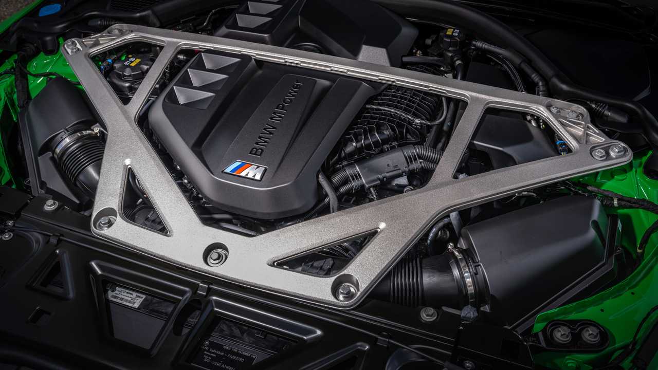 2024-bmw-m3-cs.jpg