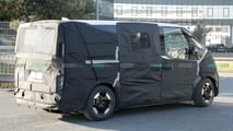 Kia PV5 als Erlkönig