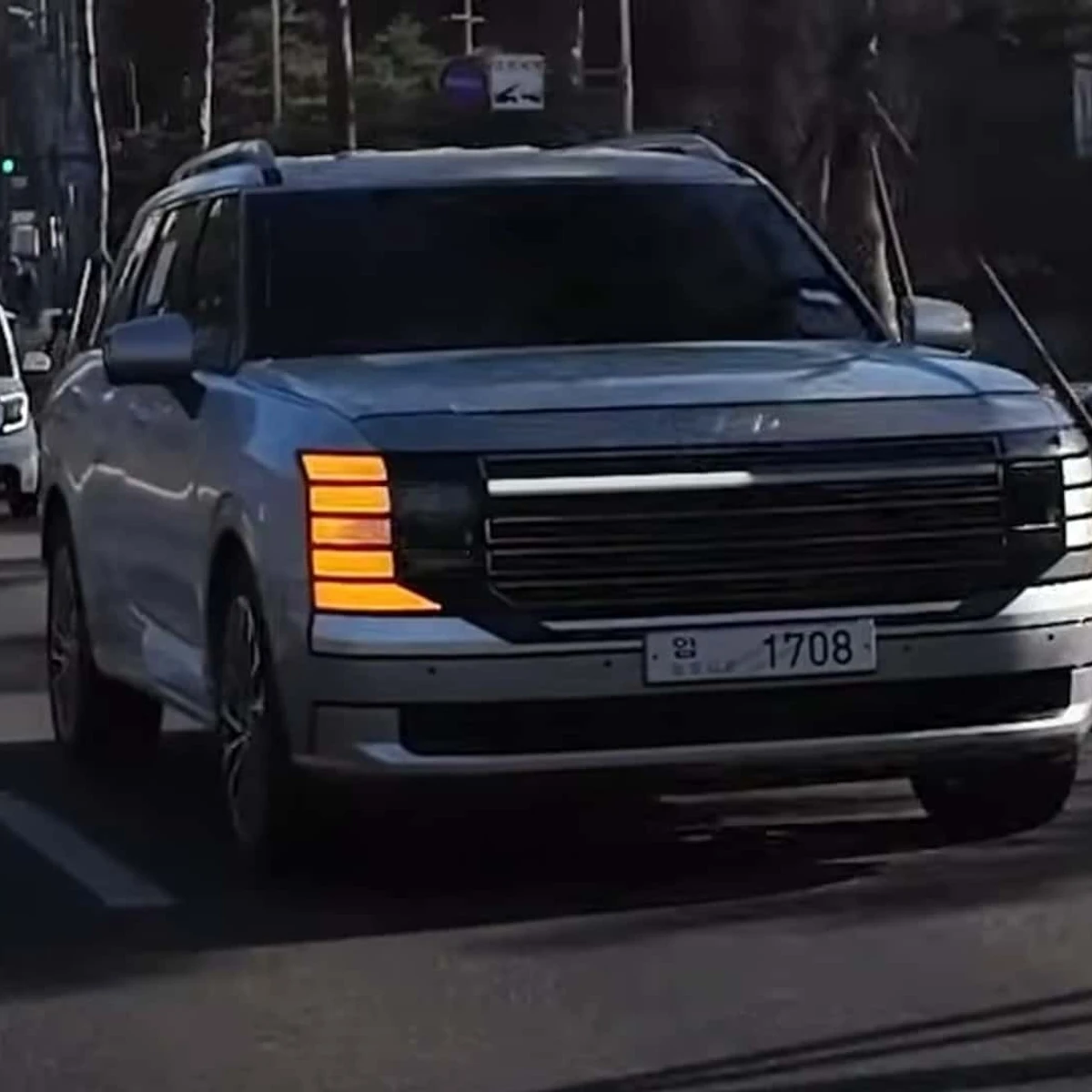 The New Hyundai Palisade Stands Out In Traffic, image size:1200x1200