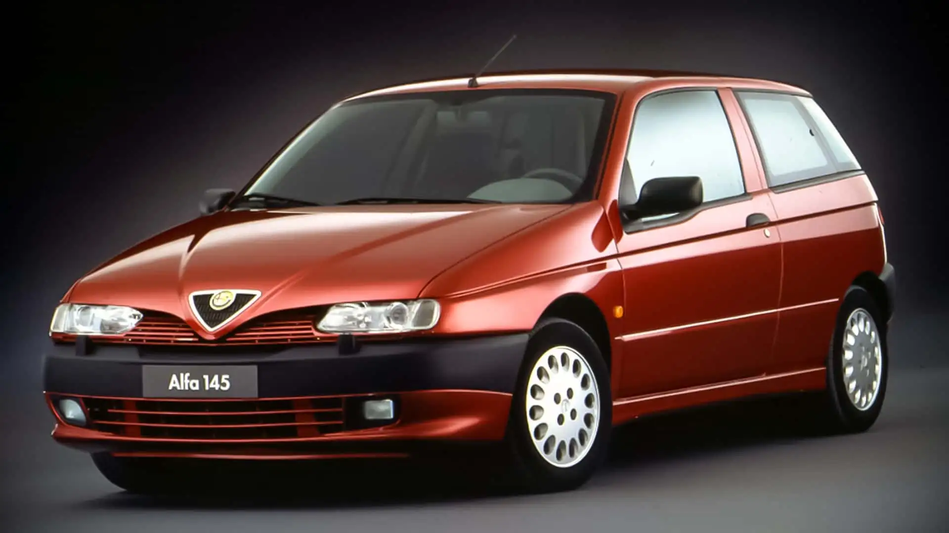 65 アルファロメオ 145 COUPE ALEZAN 1995 65 アルファロメオ 145 COUPE ALEZAN 1995 - メルカリ