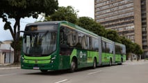 Volvo: ônibus articulados e biarticulados elétricos