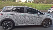 Novo BYD Dolphin 2027 é flagrado em testes no Brasil