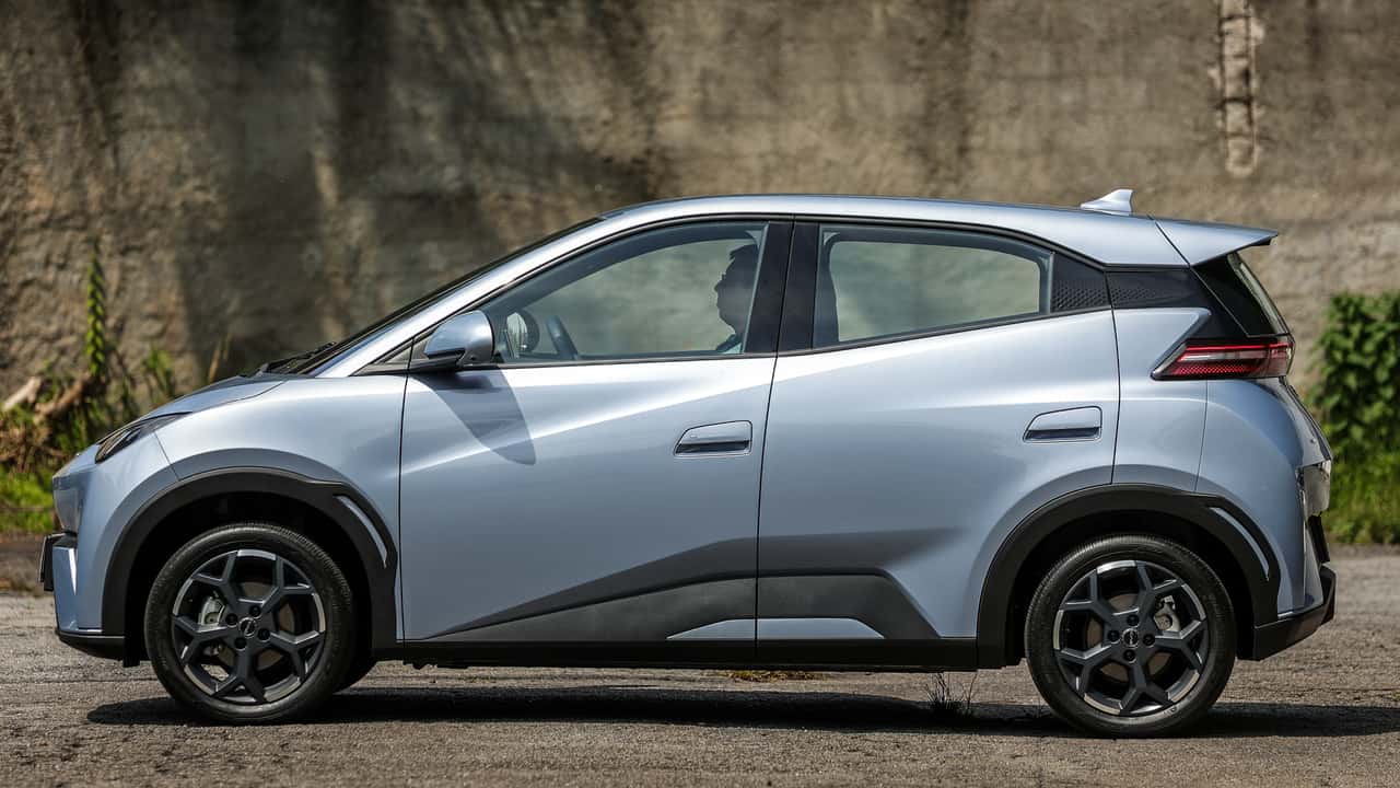 BYD derruba preço do Dolphin Mini básico em promoção, mas esconde condições