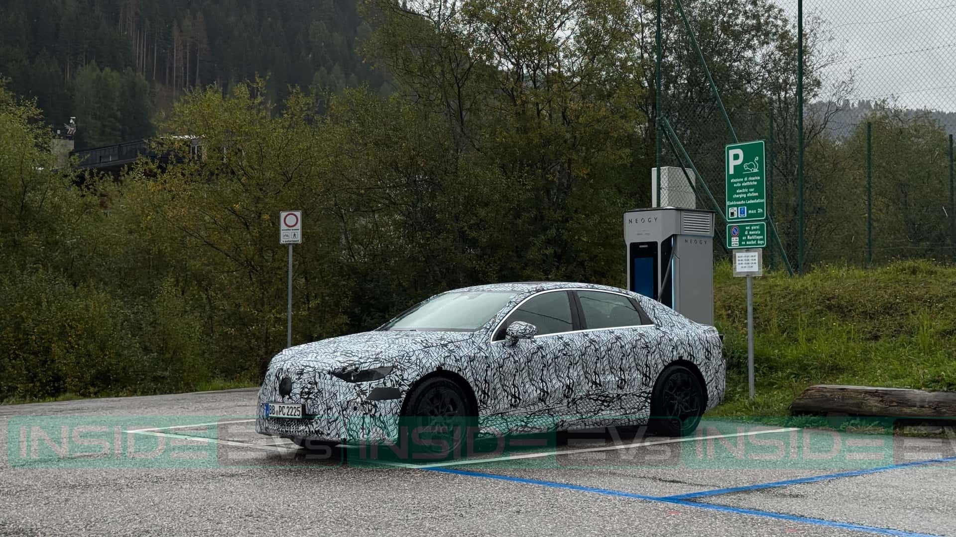 Here's The Mercedes-Benz C-Class EV Cruising Through The Alps, image size:1920x1080