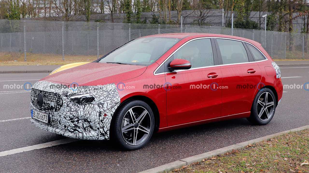 Mercedes Classe B, le prime foto spia