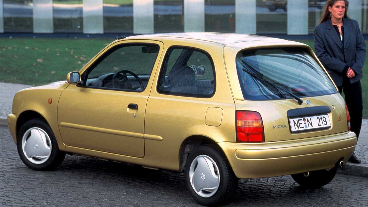 Nissan Micra 1.0 S 3porte 1998, vista posteriore