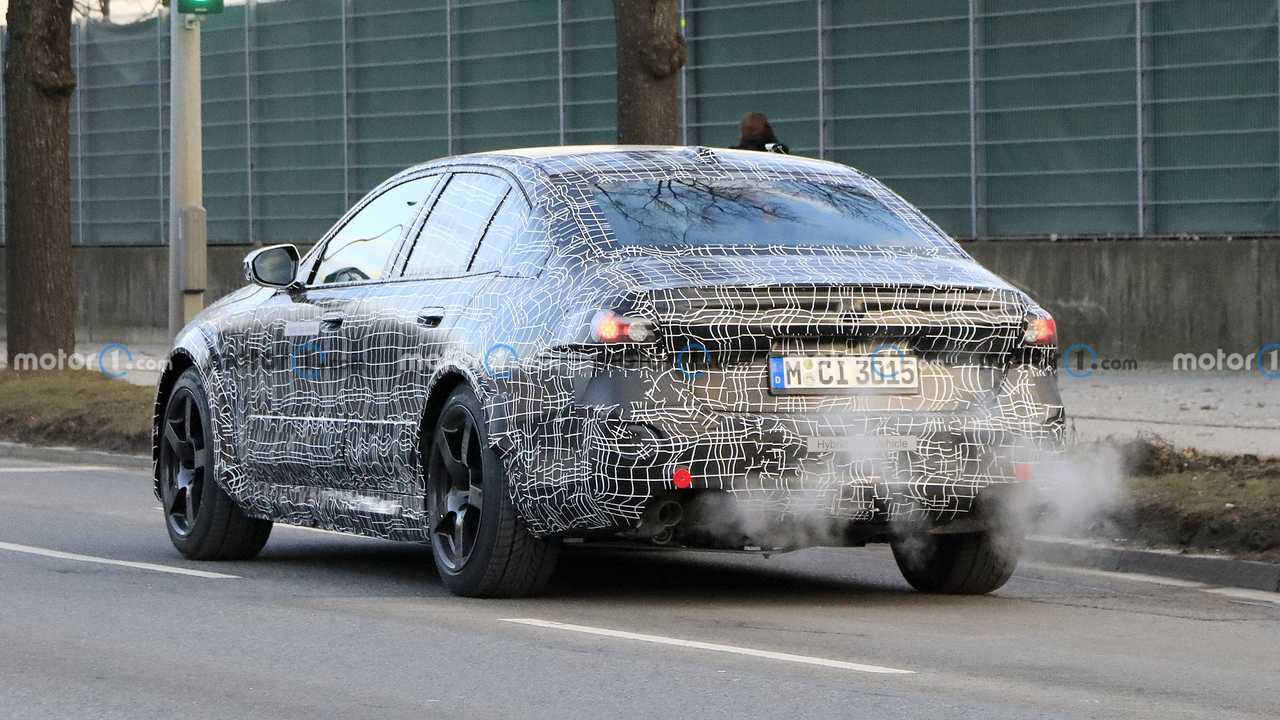 Nuova BMW M5, le prime foto spia