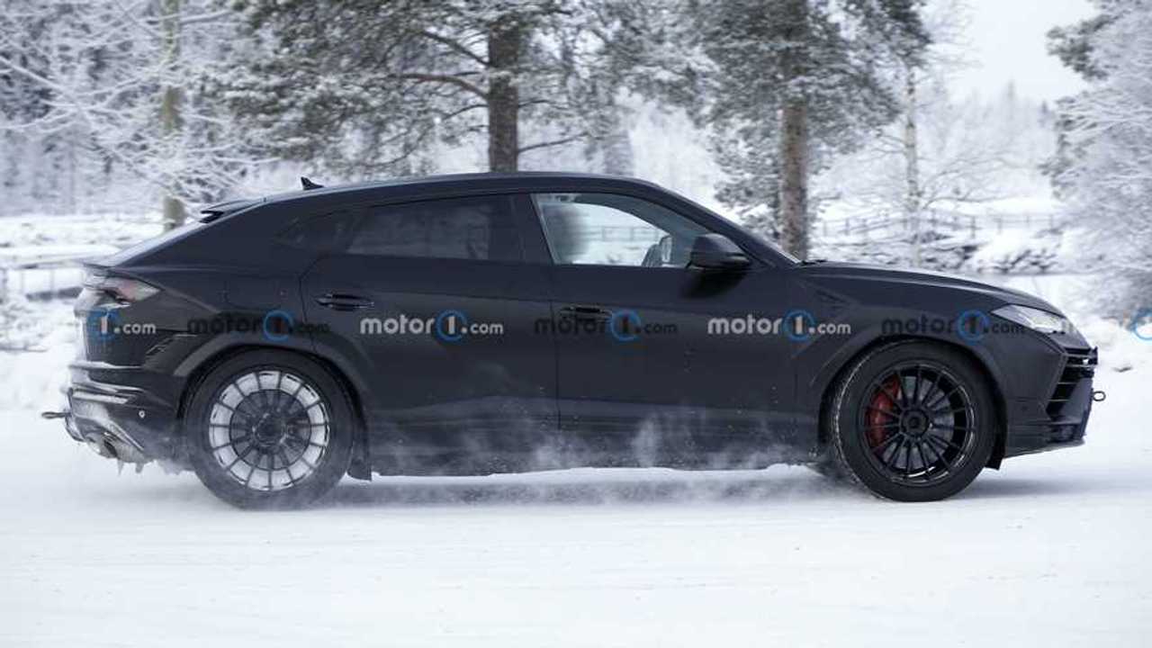 Lamborghini Urus Evo Casus Fotoğraf.