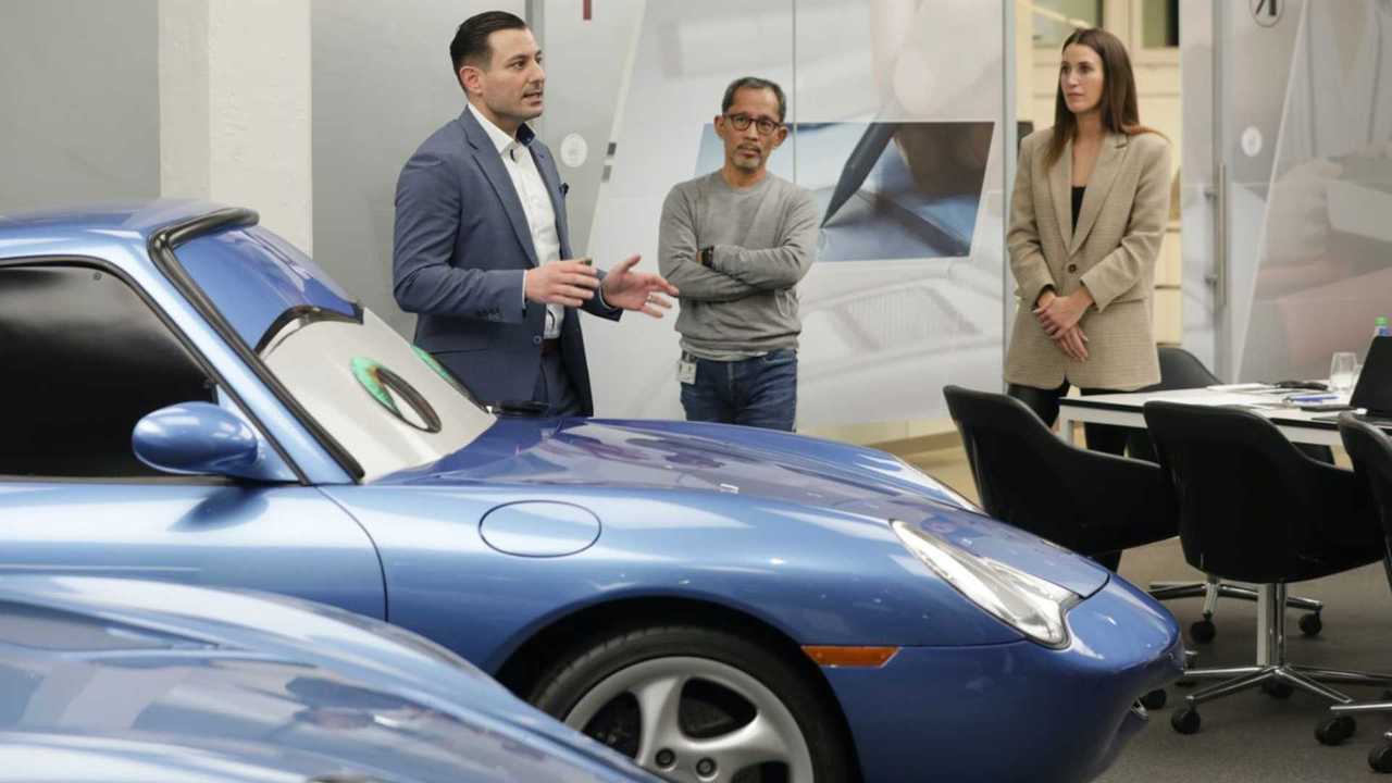 911 Sally by Porsche e Pixar