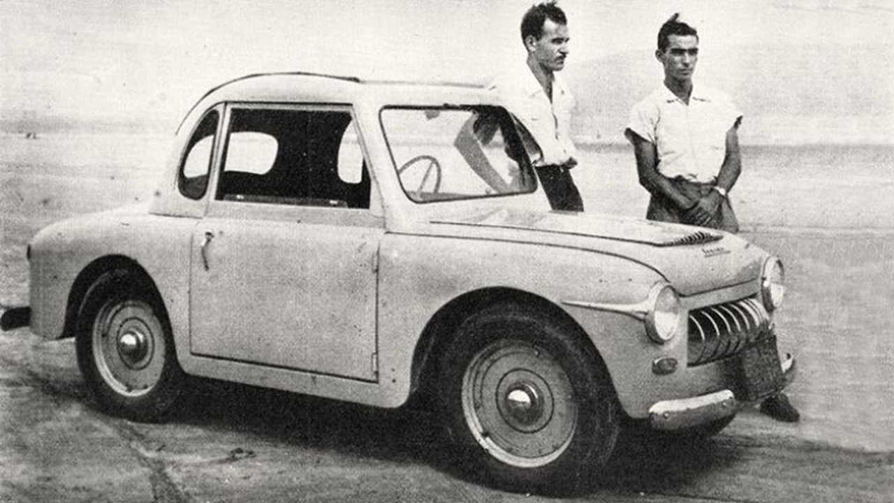 001 - Joaquim Garcia (de bigodinho) e o primeiro Joagar (1954)