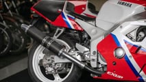 Reggie Jackson's 1990 Yamaha FZR400 - Carbon Fiber Exhaust Closeup