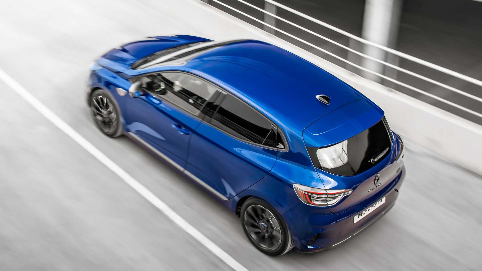 https://cdn.motor1.com/images/mgl/8ApnqW/s1/renault-clio-facelift-2023.jpg