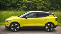 Volvo EX30 Single Extended Range Ultra (2024) in Moss Yellow im Test