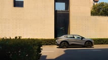 DB2024AU01375_medium