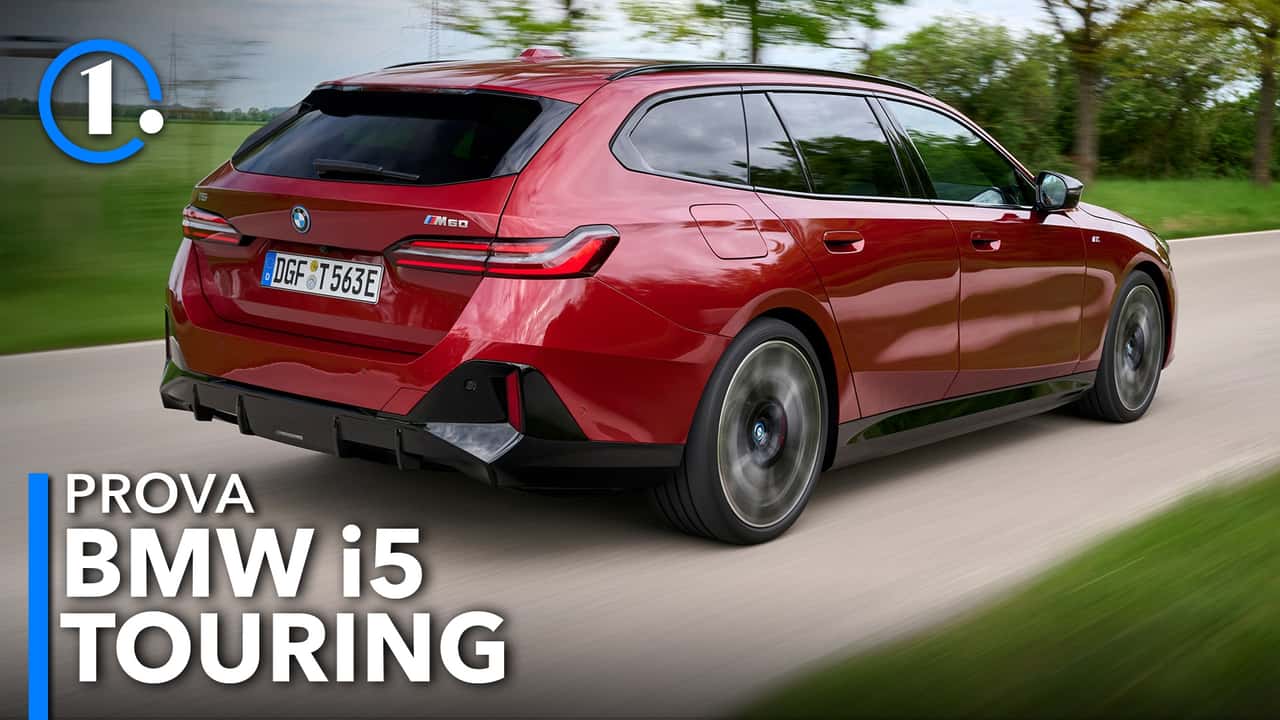 BMW i5 touring la prova