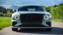 Bentley Flying Spur (2025) in Cumbrian Green over Opalite