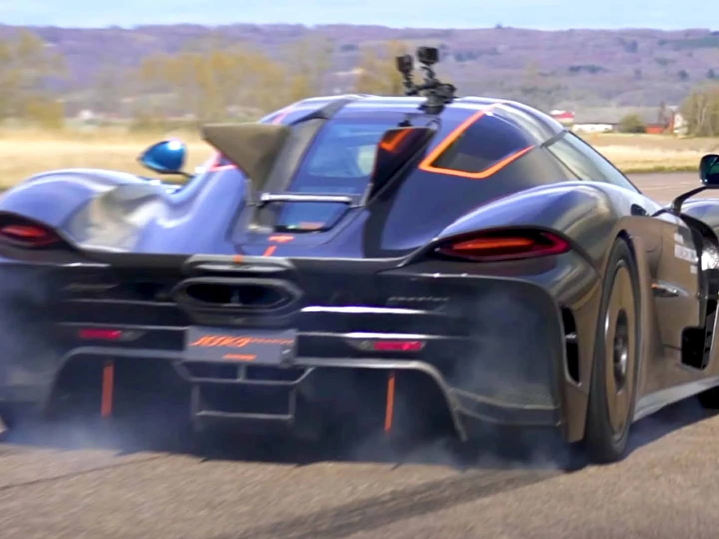 Koenigsegg Jesko, carro a gasolina mais rápido, bate mais um recorde