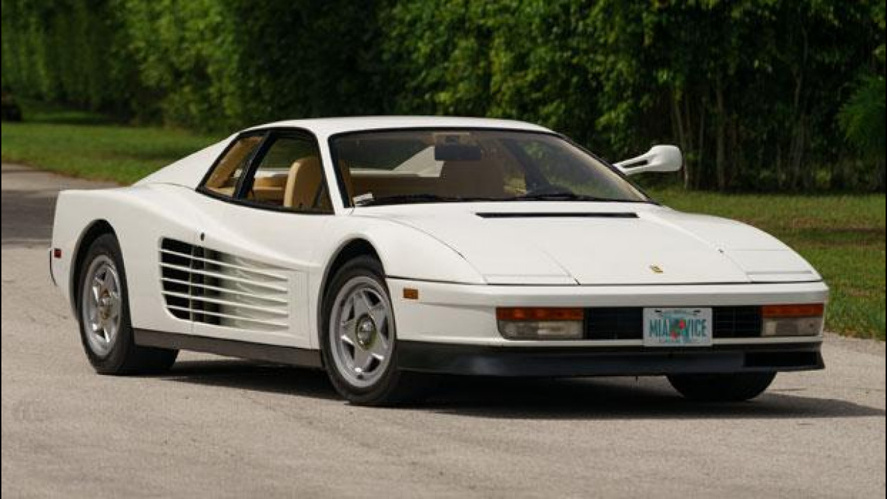 [Copertina] - Ferrari Testarossa, all'asta quella di Miami Vice