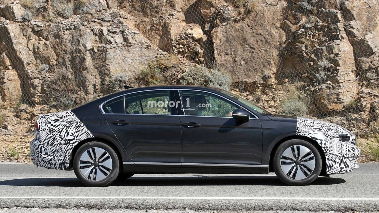 2018 VW Passat GTE Casus Fotoğraflar