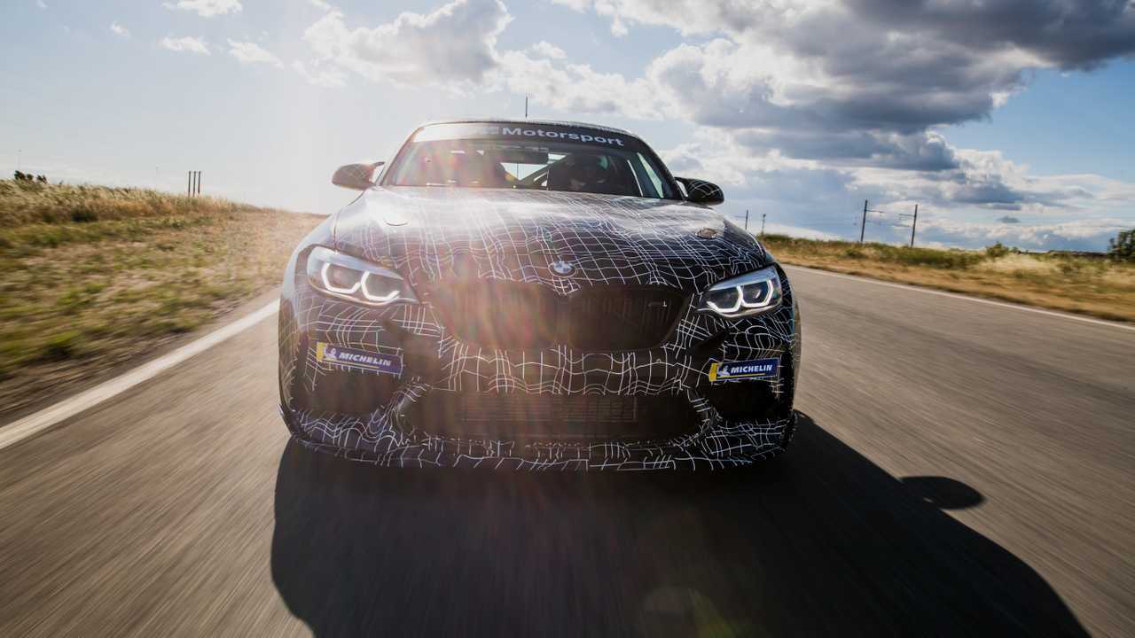 Тизеры BMW M2 Competition