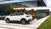 Opel Grandlanx X PHEV trazione anteriore