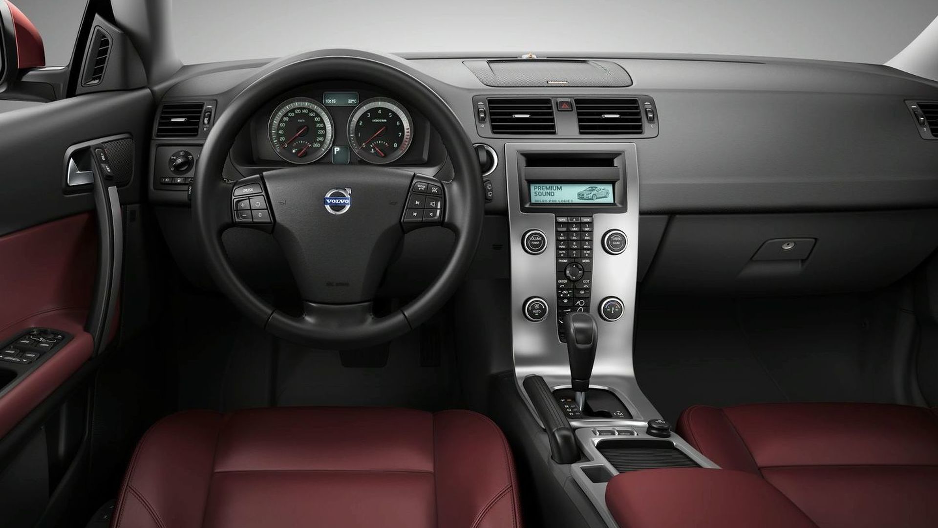 2009-179900-2010-volvo-c70-facelift1.jpg