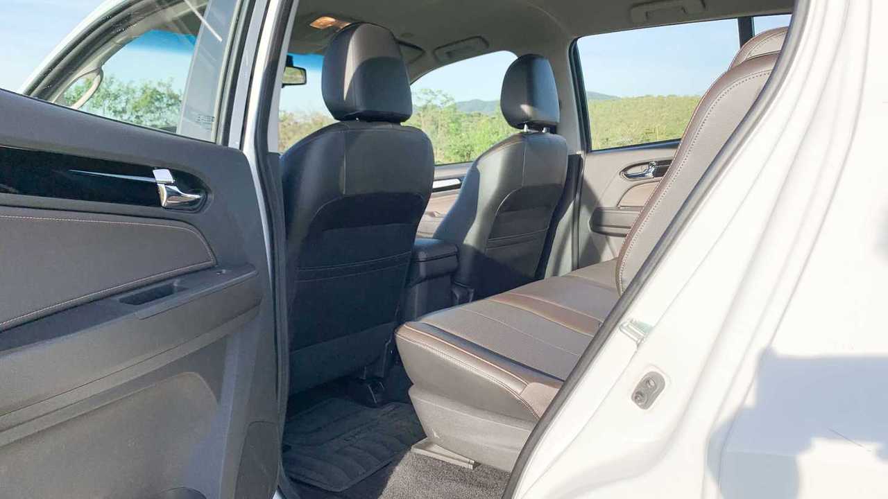Comparativo: Chevrolet Trailblazer Premier vs. Toyota SW4 SRX
