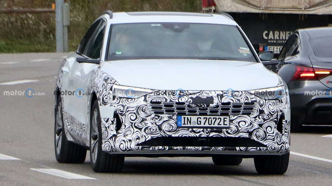 Audi e-tron Sportback, i primi scatti del restyling