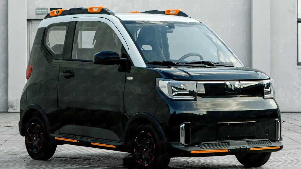 Wuling Hongguang Mini EV Silver Badge