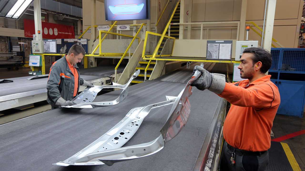 Lo stabilimento Ford di Colonia
