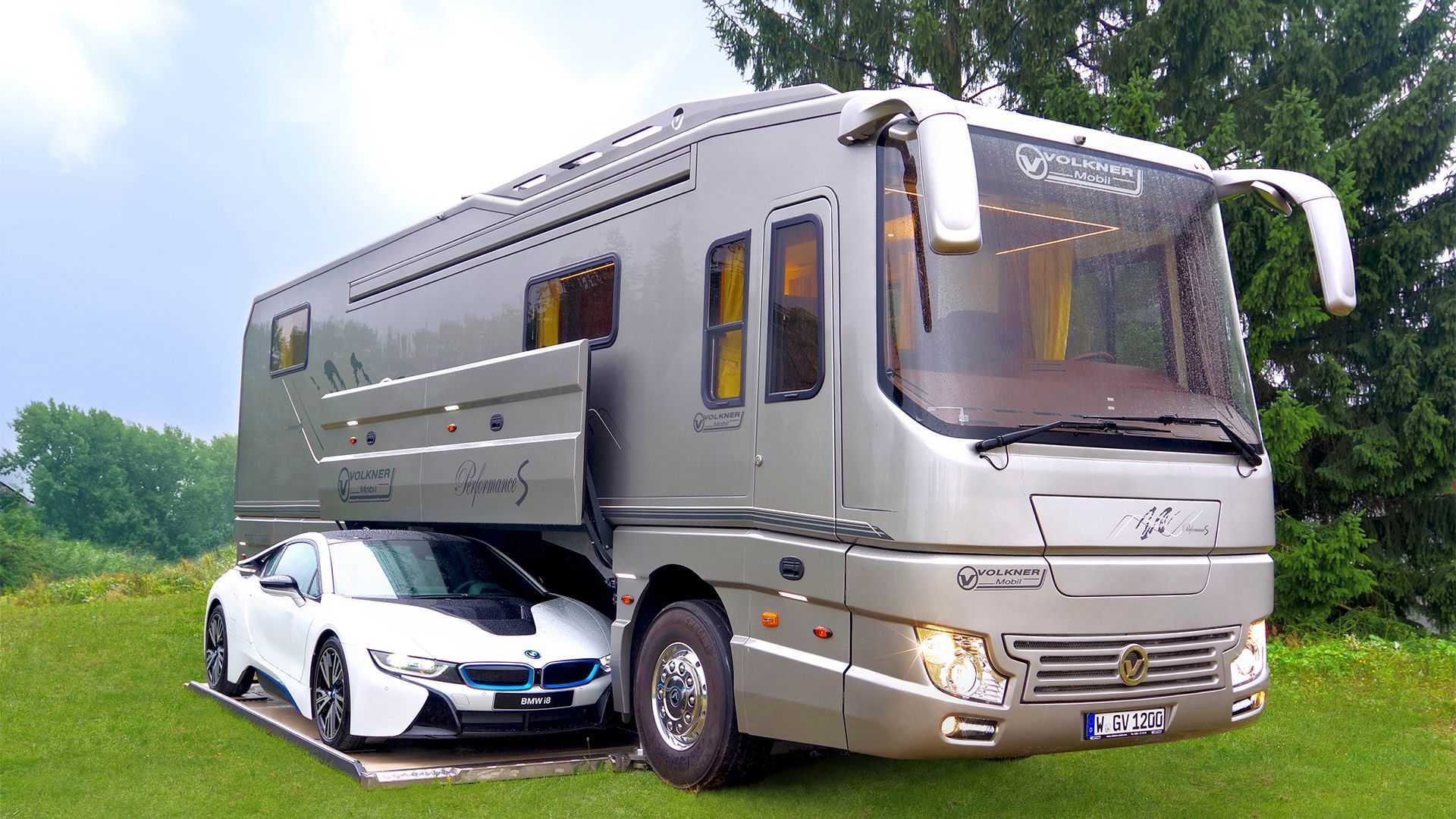 Voici Le Super Camping car Avec Garage De Voiture Int gr 