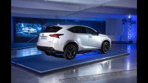 Lexus NX Hybrid dal vivo