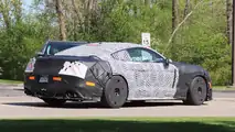 Ford Mustang Shelby GT350 veya GT500 casus fotoğrafları