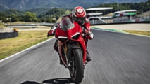 Ducati's Panigale V4 Finally Revealed