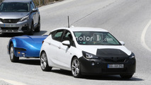 Makyajlı Opel Astra Casus Fotoğrafları