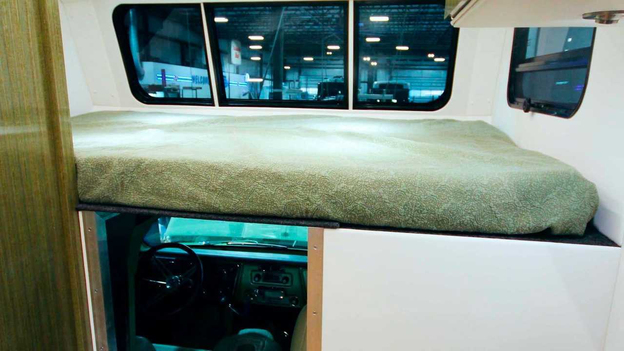 Chevrolet C30 1972 autocaravana ReRun By Creative Mobile Interiors