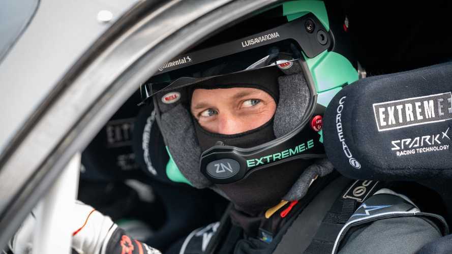 Будущий король Англии вылетел с трассы на гоночном электромобиле