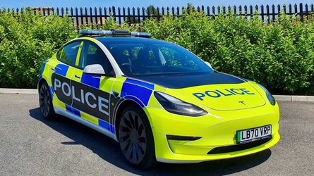 Tesla UK builds bespoke Model 3 police car for evaluation