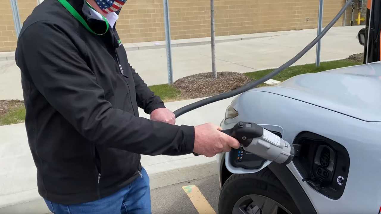 2021 Ford Mustang Mach-E: E5 - Ride & Drive (source: Munro Live)