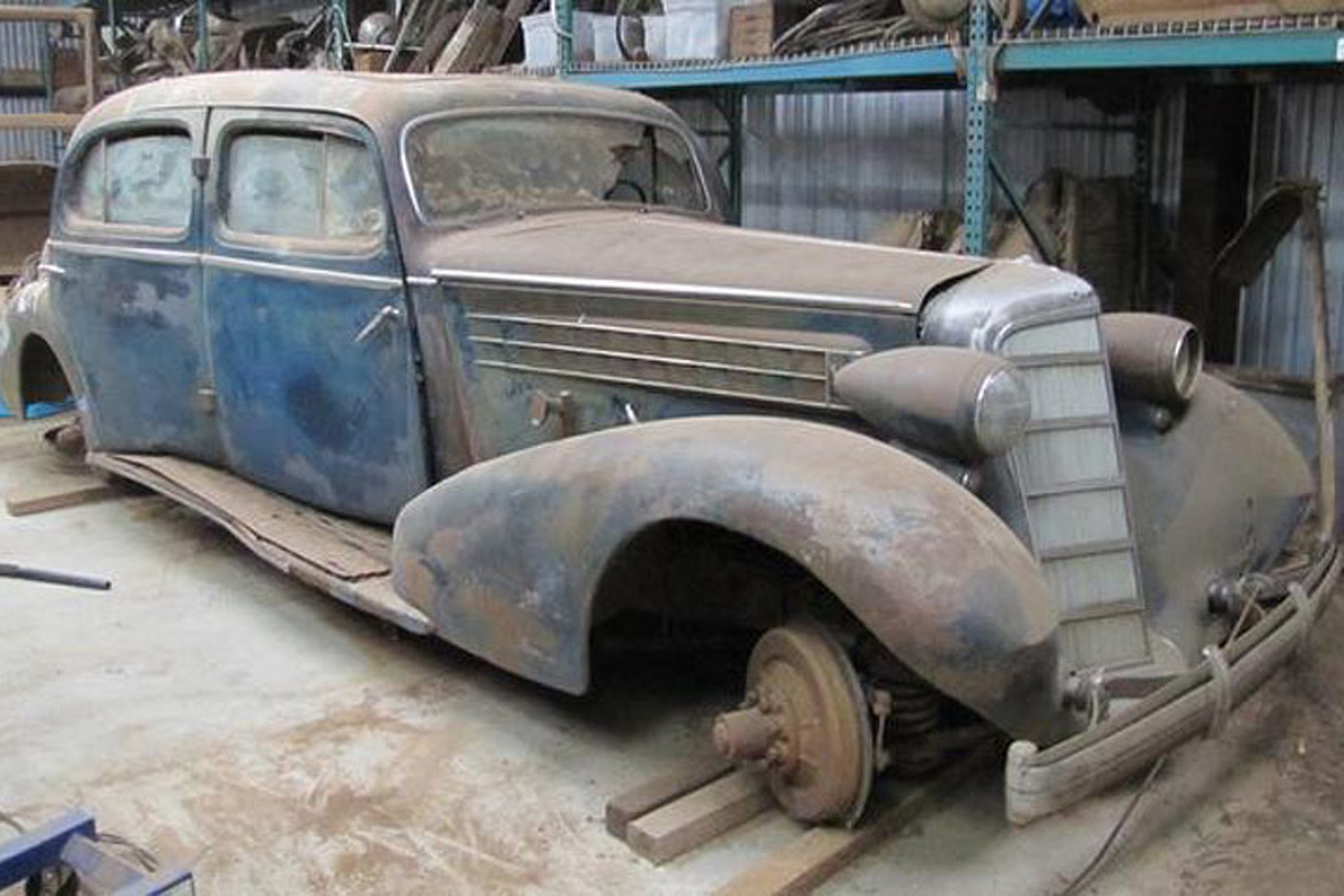 Oldies But Goodies: 220 Pre-war Cars Up For Auction