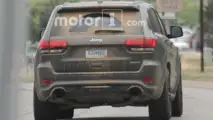 Jeep Grand Cherokee Trawkhawk Spy Shots