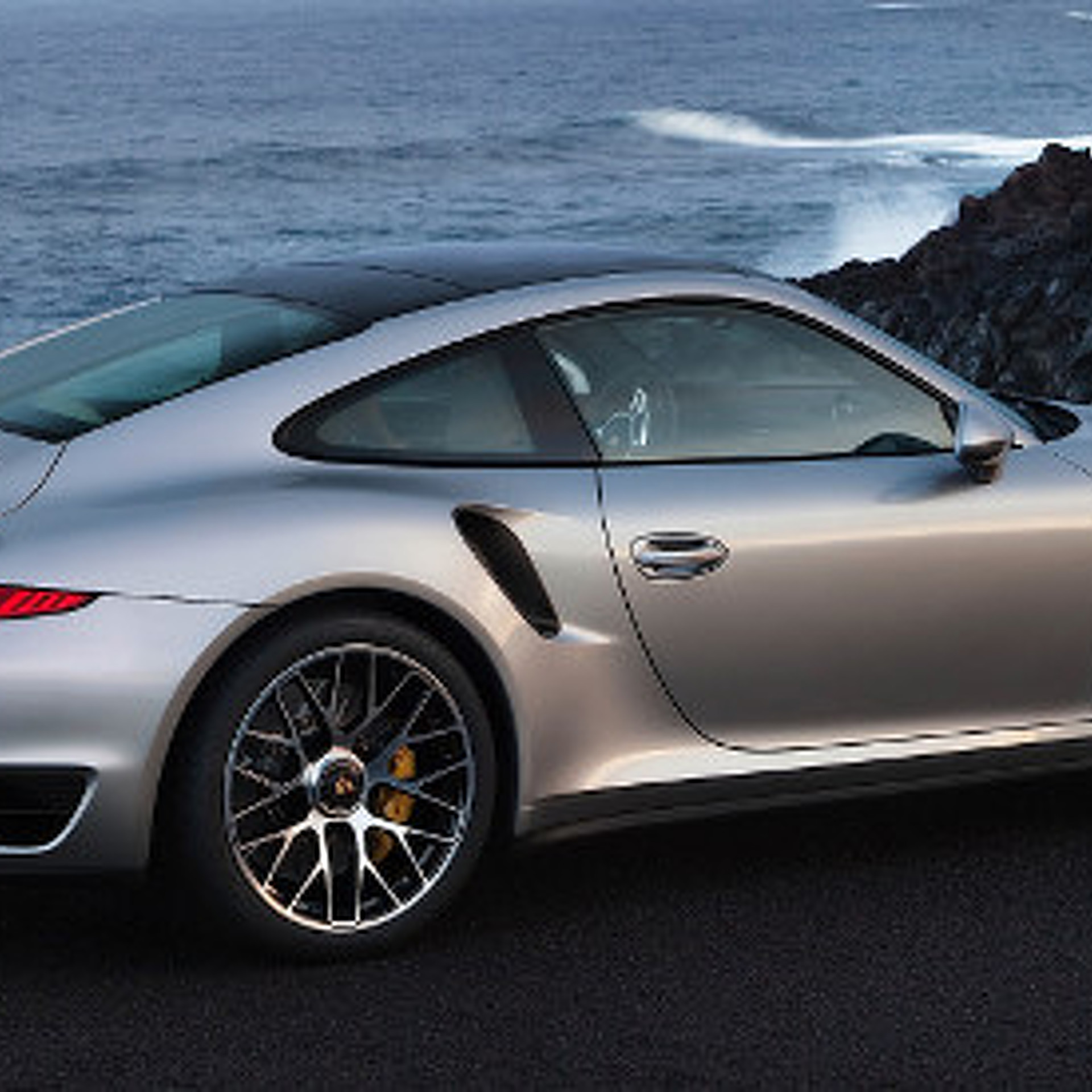 2014 Porsche 911 Turbo S is Here to Melt Faces