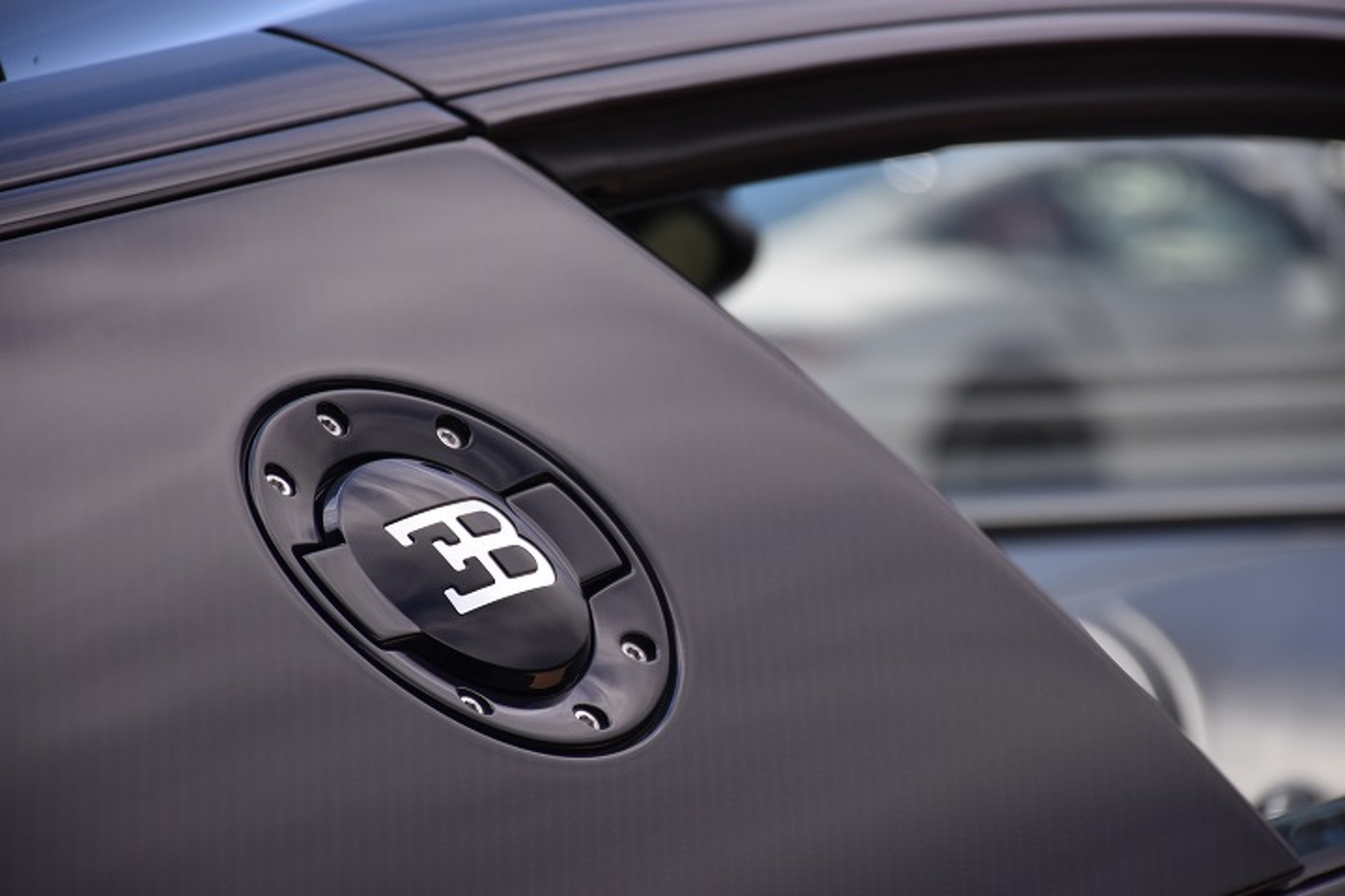 The Bugatti Veyron is the Closest You'll Get to a Fighter Jet: First Drive