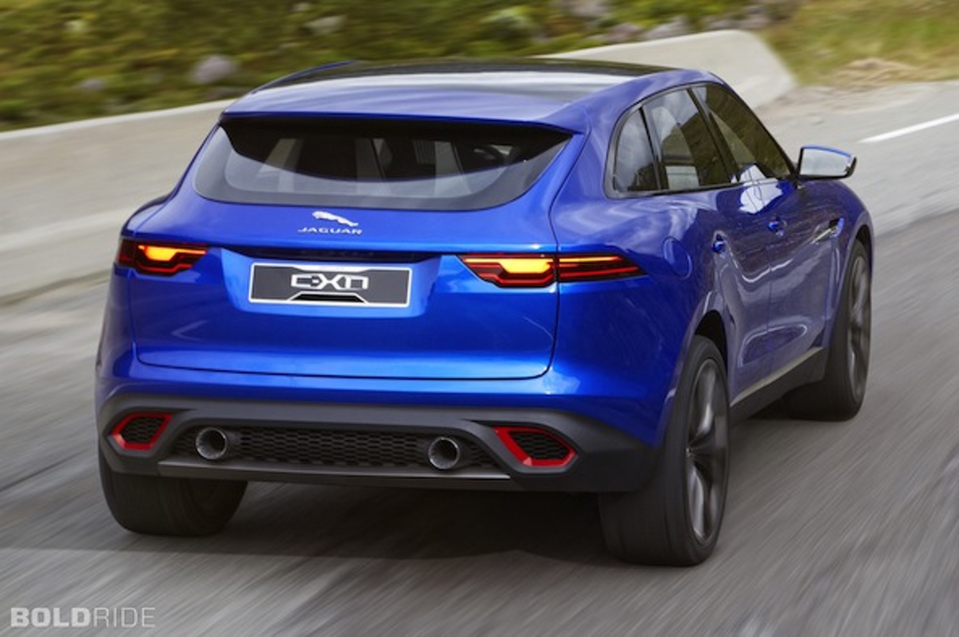 Jaguar Reveals C X17 The Brand S First Suv