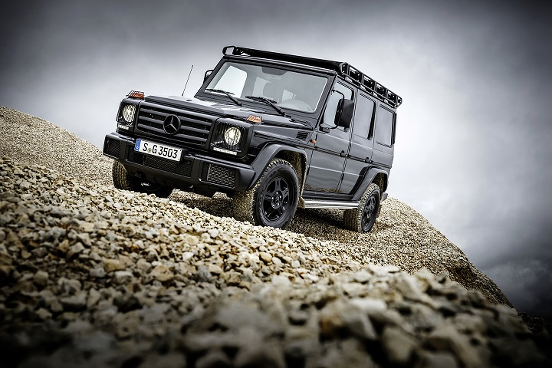 New Mercedes-Benz G350d Professional is Rough and Rugged