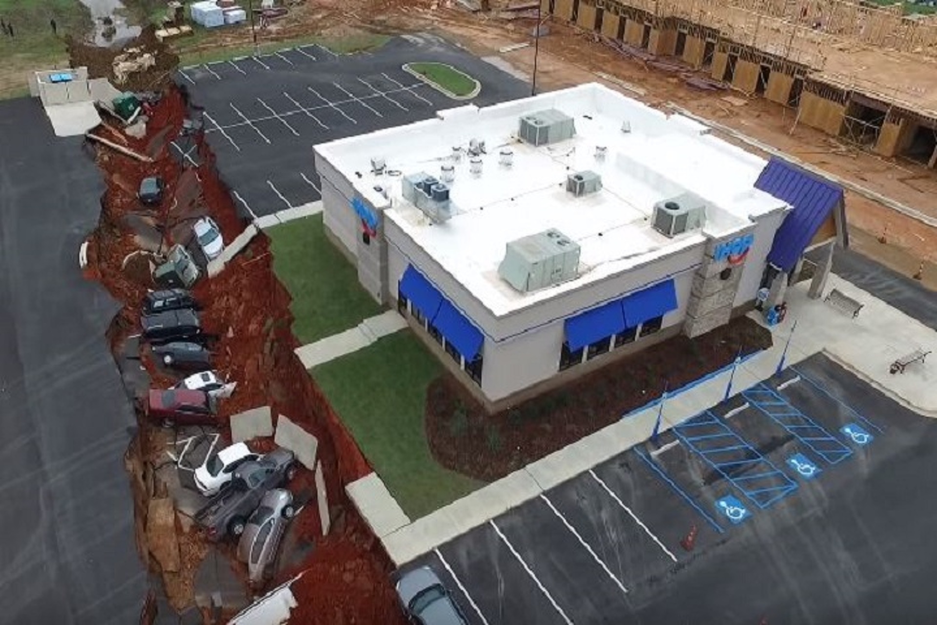 IHOP Parking Lot Sinkhole Eats Cars For Breakfast