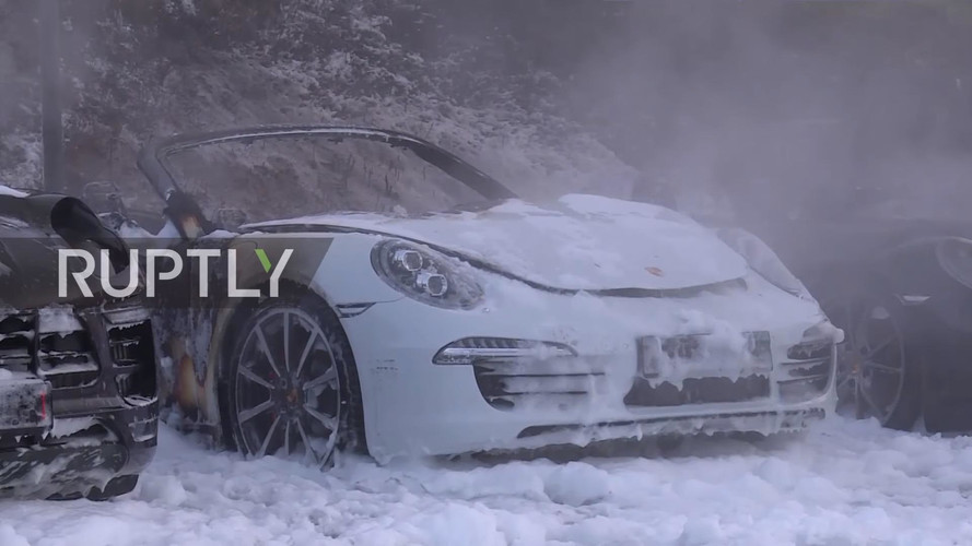 Fire at Porsche dealer in Hamburg