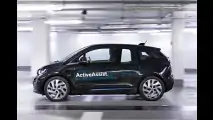 Allein im Parkhaus