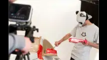 Dustin bekommt Cro-Benz